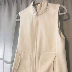 Old Navy White fleece vest size medium